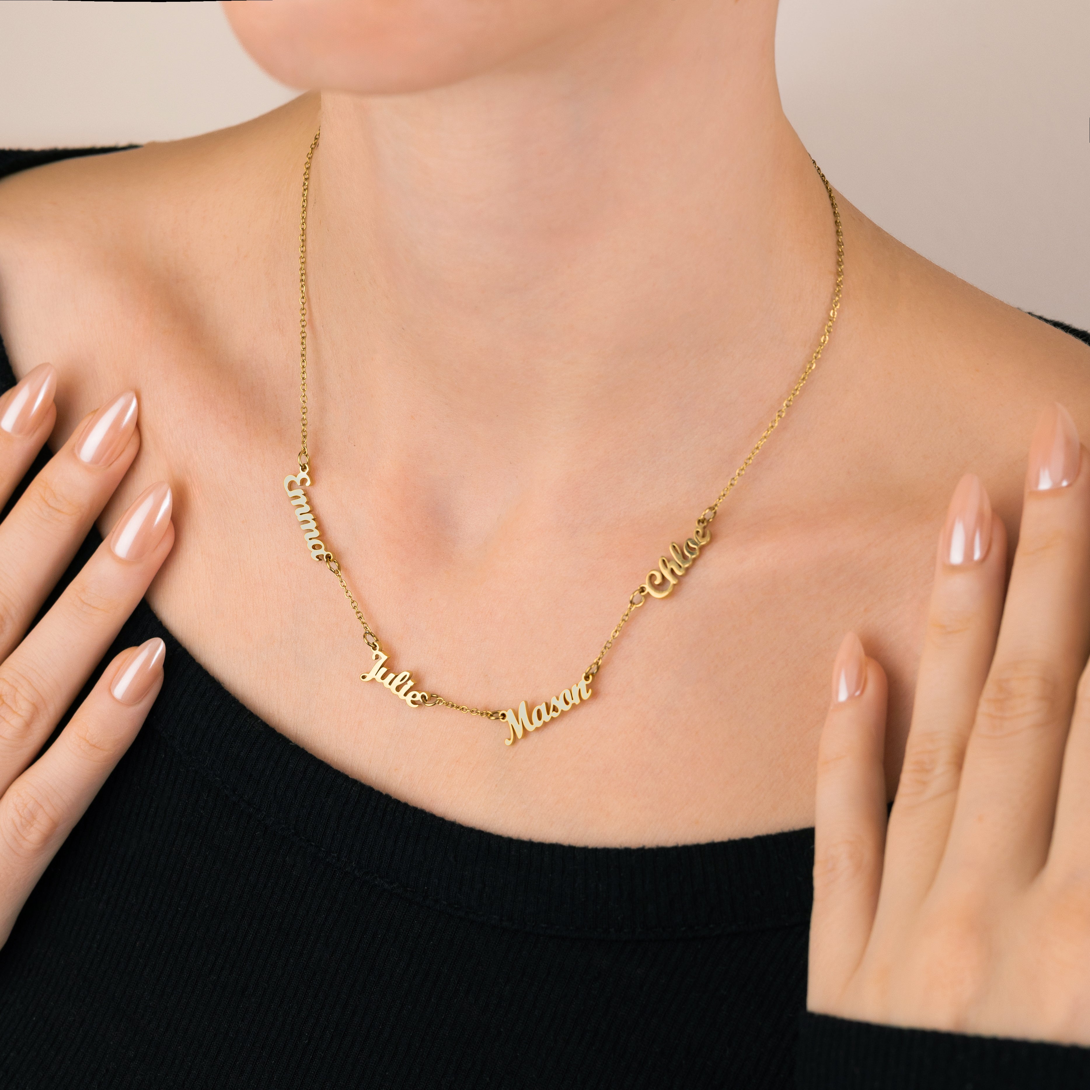 Collar Dainty Tiny con Múltiples Nombres