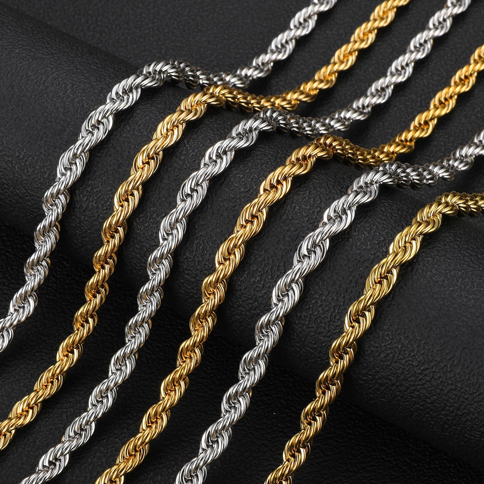 Collar de Cadena Twist en Acero Inoxidable