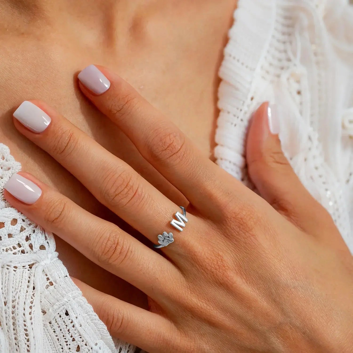 Anillo Personalizado con Inicial de Mascota