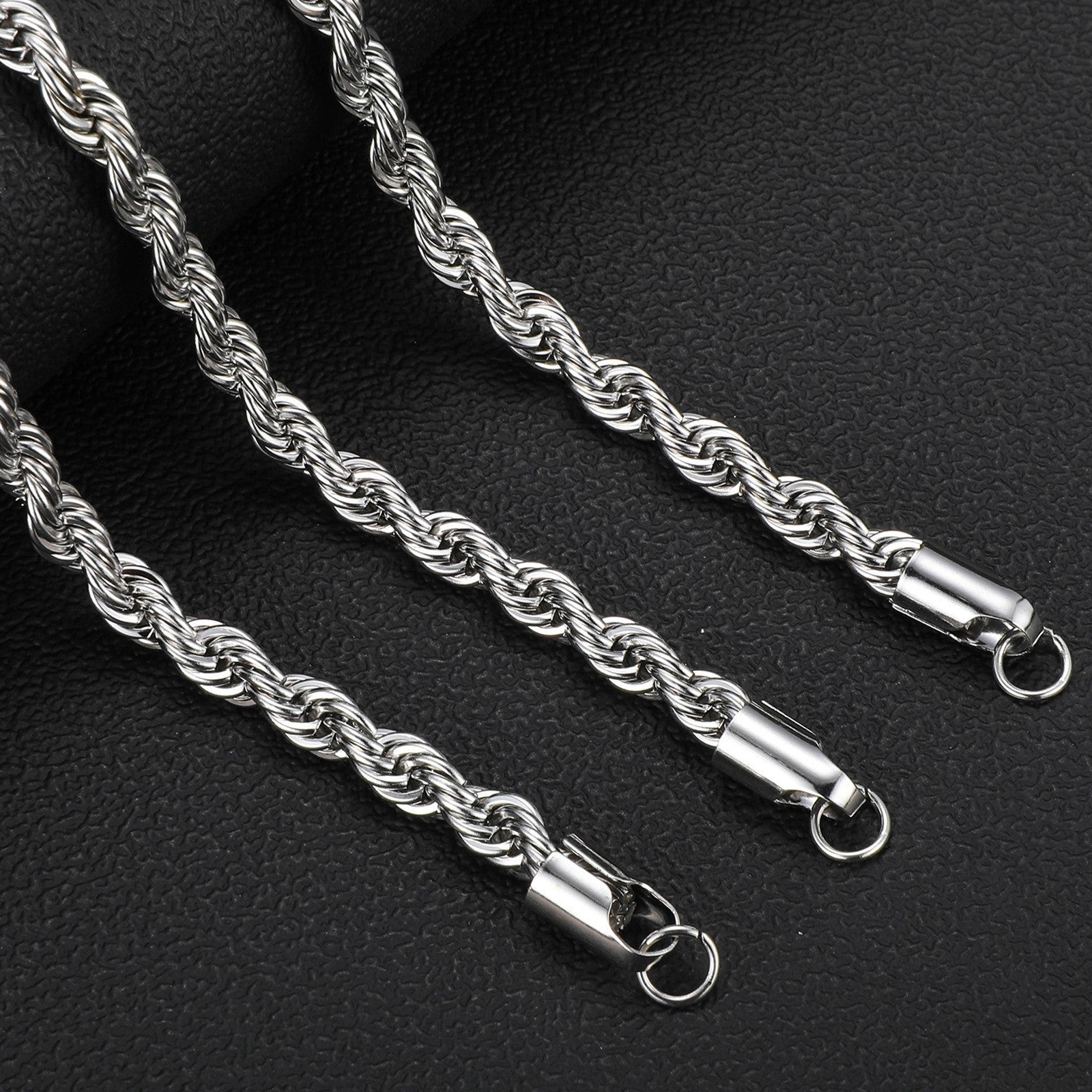 Collar de Cadena Twist en Acero Inoxidable