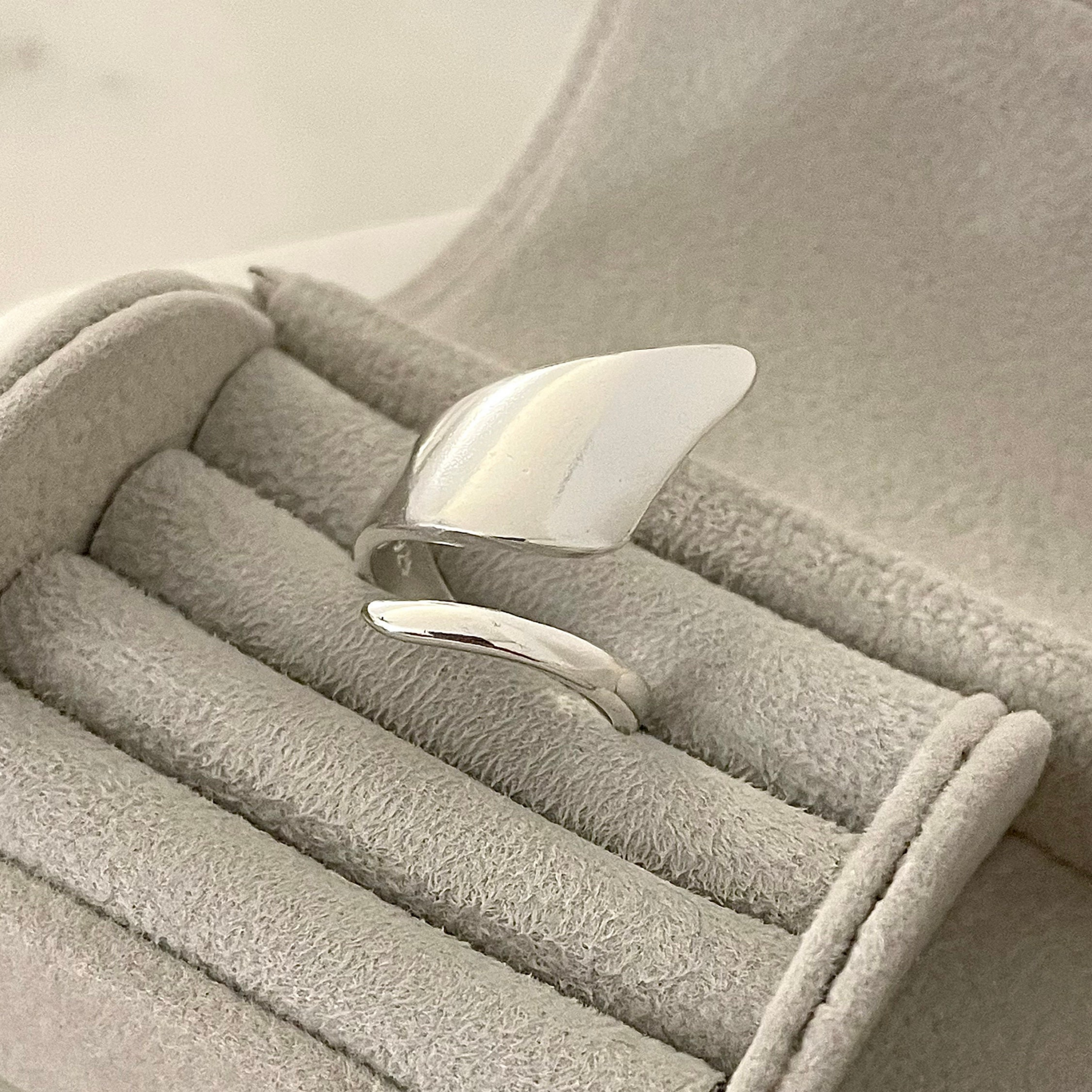 Anillo Minimalista Grueso