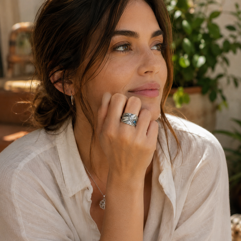 Anillo de Plata con Cristal Azul Vintage en Forma de Libélula