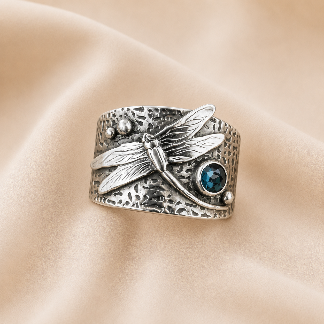 Anillo de Plata con Cristal Azul Vintage en Forma de Libélula