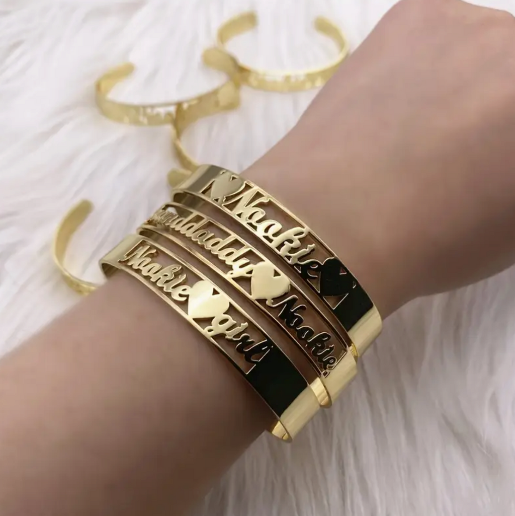 Pulsera de Corazón de Amor Personalizada