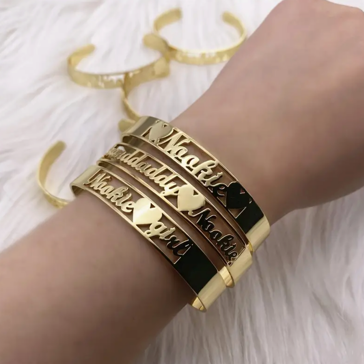Pulsera de Corazón de Amor Personalizada