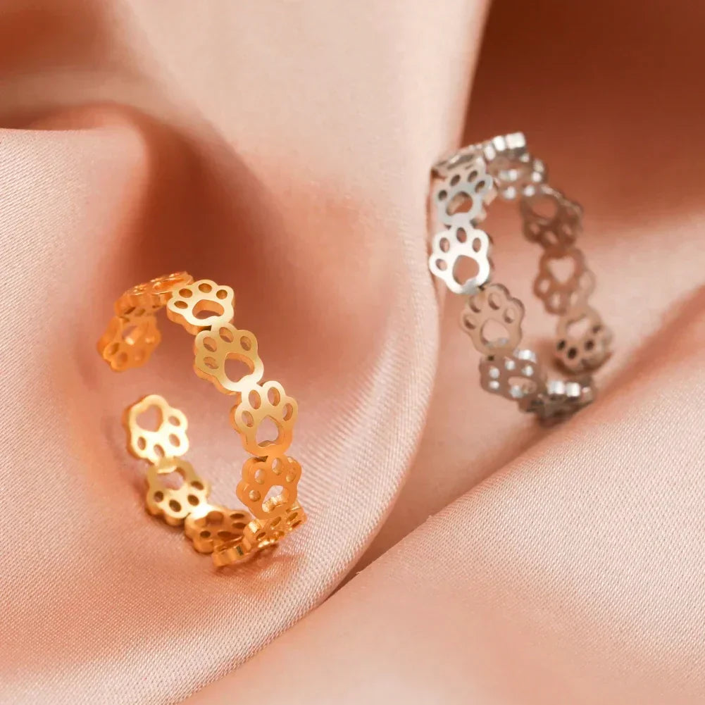 Anillo Ajustable con Huella de Patas – Hecho de Acero Inoxidable