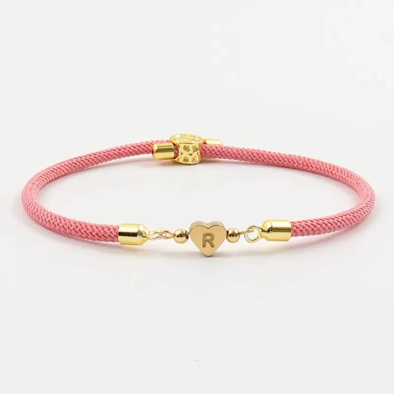 Pulseras Ajustables con Inicial en Forma de Corazón 1+1 Gratis