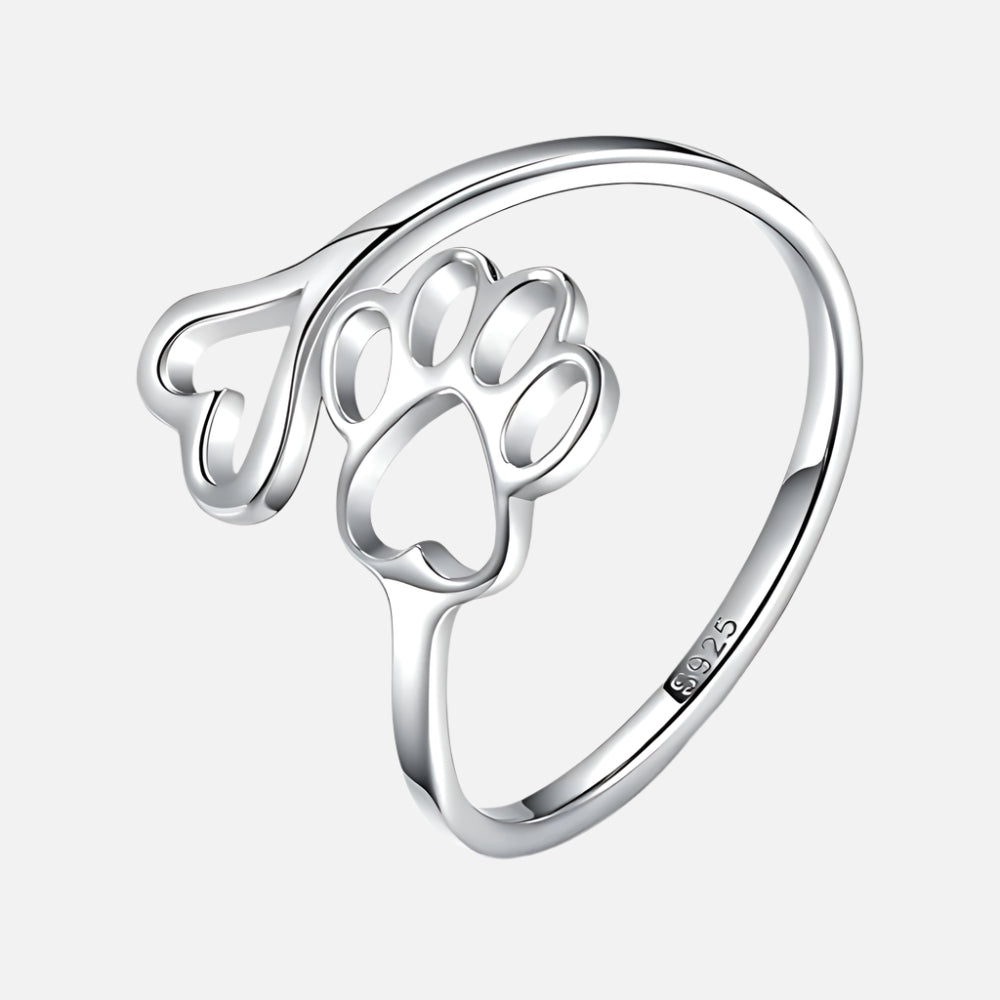 Anillo Artesanal de Patita y Corazón – Ajustable