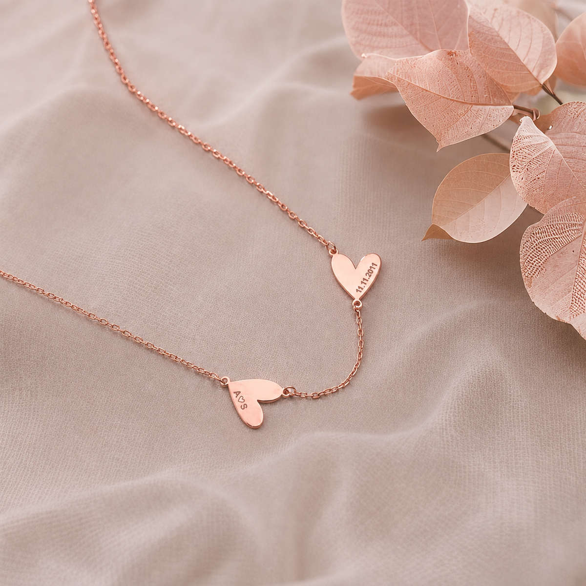 Collar Personalizado con Nombres en Formas de Corazón